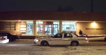Four Detroit Police Officers Shot at Precinct, Gunman Killed, Says ...