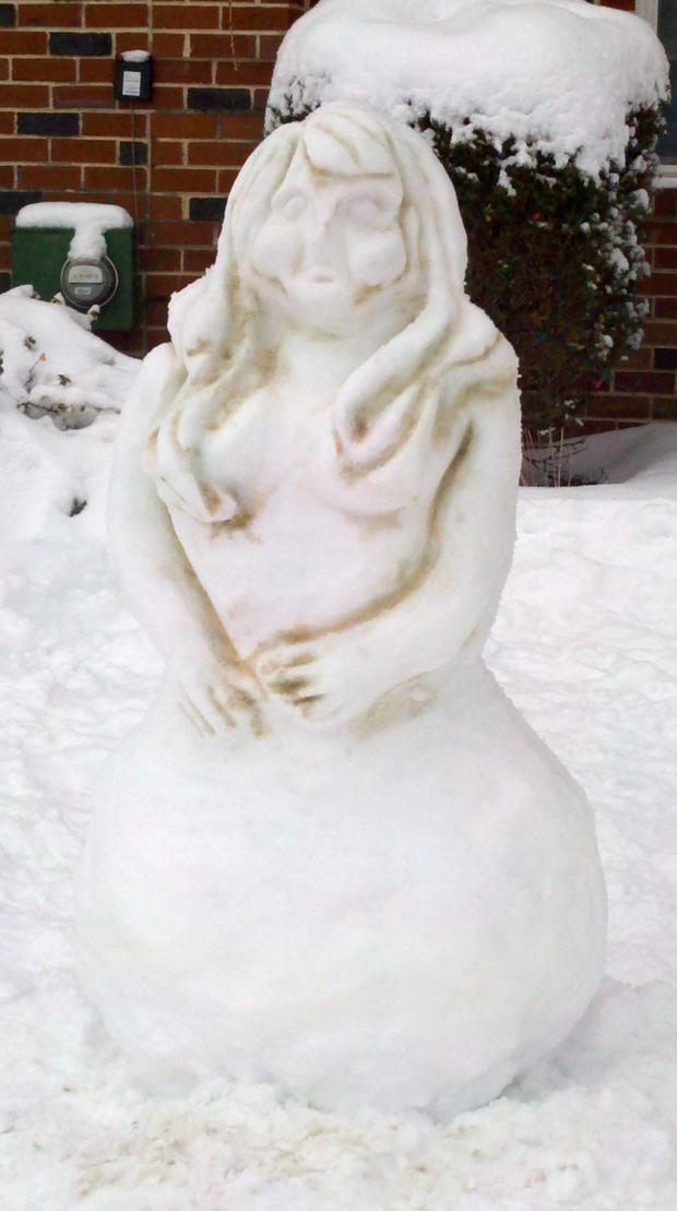 snow-woman.jpg 