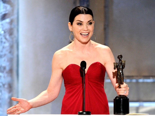 julianna margulies red dress Julianna Margulies in Bulgari - 2015-01-12
