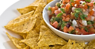 Ohio woman who stabbed boyfriend over salsa pleads guilty CBS News(00)