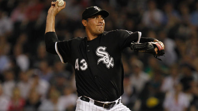 Yankees sign pitcher Freddy Garcia to minor-league deal 
