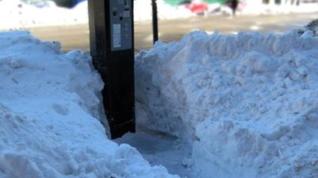 parking-meter-blizzard-0203.jpg 