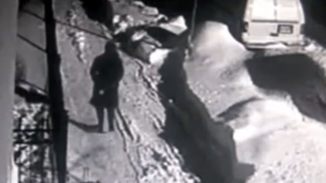 Chicago Man Gets Revenge On Snow Shovel Thief 