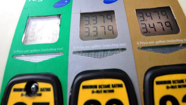 gas-station-pump.jpg 