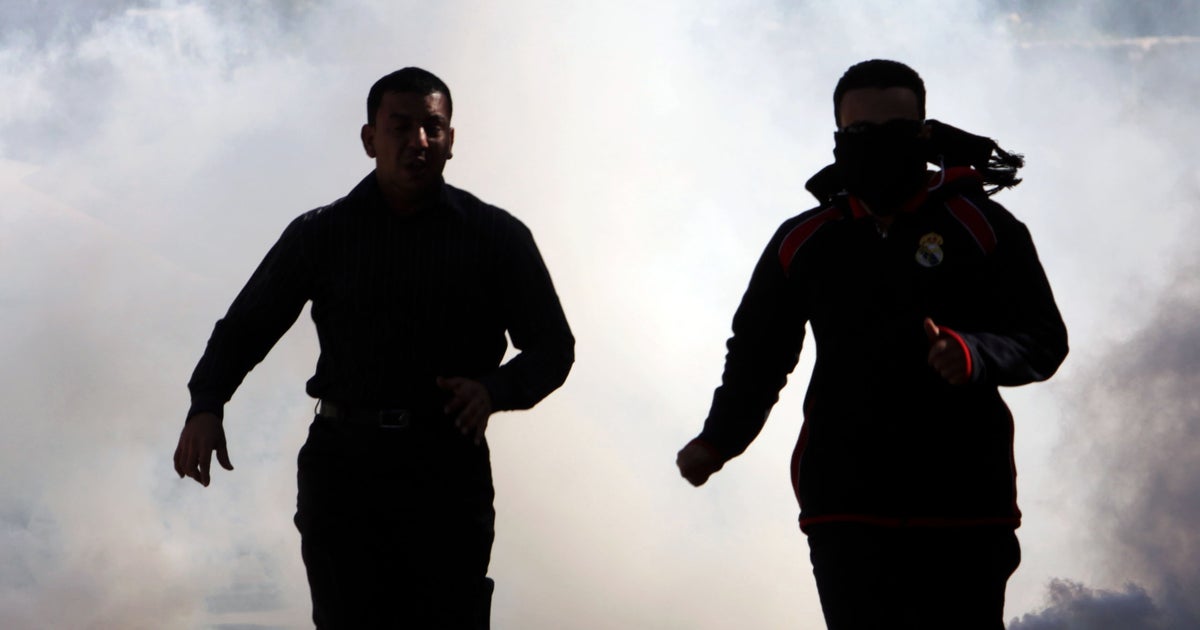 Protesters Take Control of Main Square in Bahrain - CBS News
