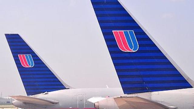 united-airlines-jets.jpg 