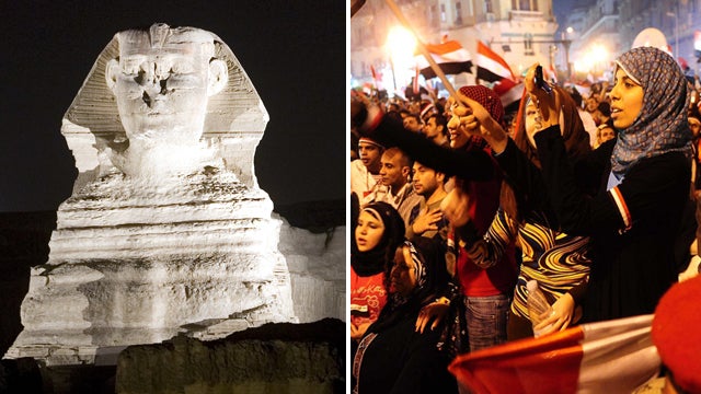 Tens of thousands of Egyptians celebrate the fall of the regime of former President Hosni Mubarak 