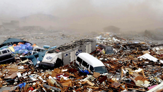 Quake, tsunami slam Japan 