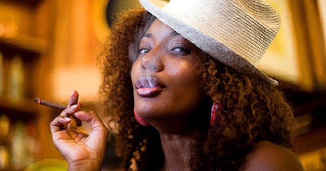 smoking e cigarettes while pregnant The Real Risks of Vaping While Pregnant