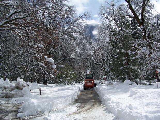 Yosemite Closed, Heavy Snow 