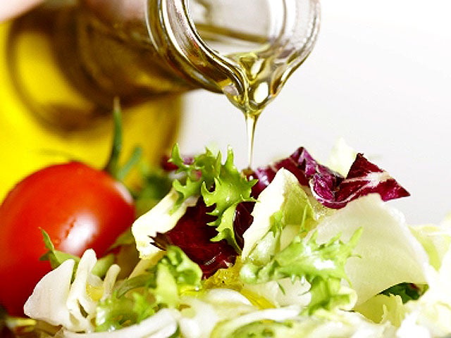 olive_oil_iStock_0000120878.jpg 