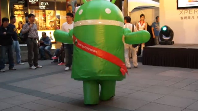 Dancing Android mascot in Taiwan 