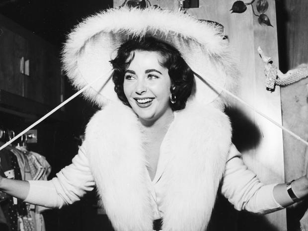 Elizabeth Taylor shops in Las Vegas on March 7, 1956. 