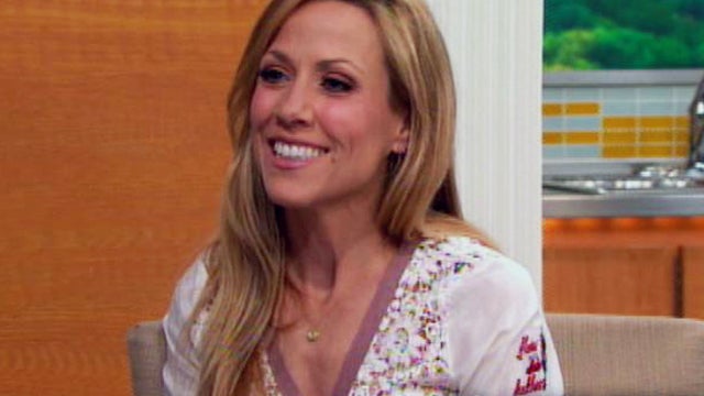 extra_409_MORN_COFFEE_SherylCrow.jpg 
