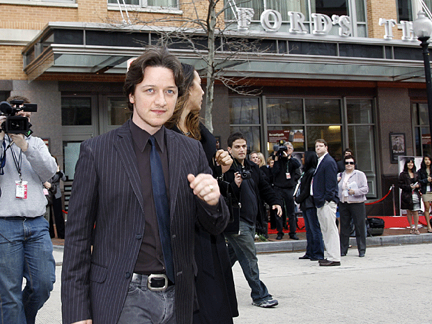 006-conspir--mcavoy.gif 