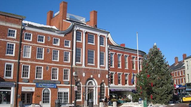 Market_Square_-_Portsmouth,NH_1.jpg 