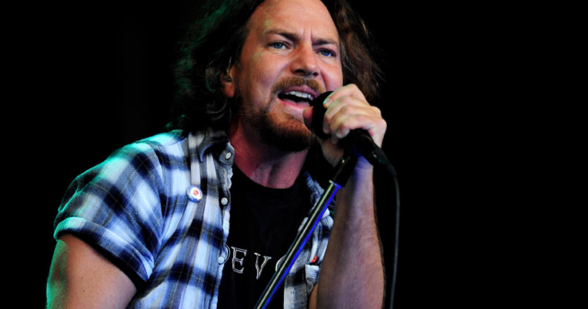 Jeff Buckleys best impression of Pearl Jams Eddie Vedder