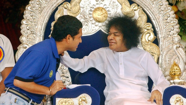 sathya_sai_baba_AP051123025820.JPG 