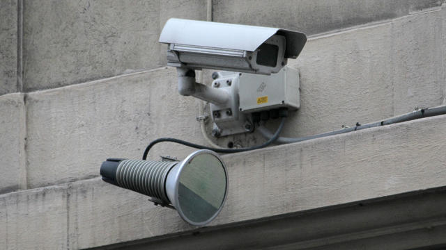 surveillance_camera.jpg 