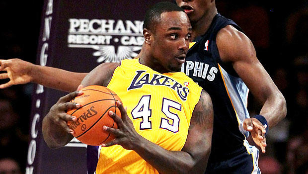 Lakers player Derrick Caracter arrested for allegedly assaulting pregnant IHOP cashier 