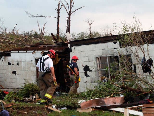 Rescue search from house to house 
