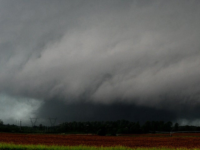 large tornado sweeps through Limestone County 
