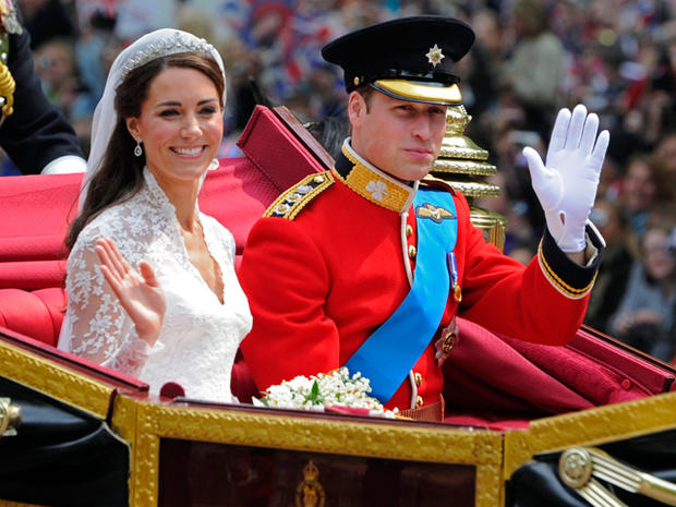 royalwedding_royal_couple_coach_AP110429121657.jpg 