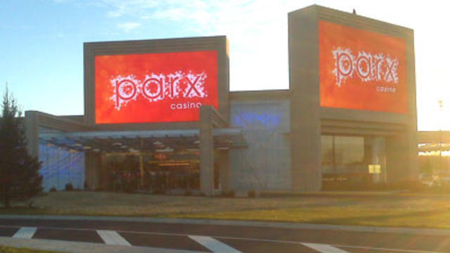 parx_casino_sign_denardo.jpg 