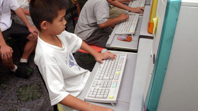 kid-computer1.jpg 
