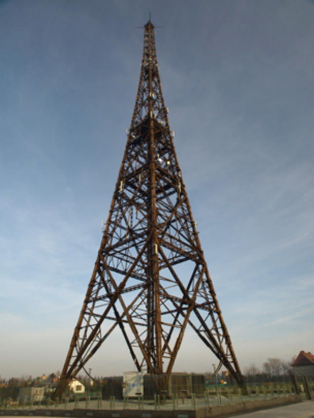 Gliwice_Radio_Tower_Wikimedia_user_Lcj.jpg 