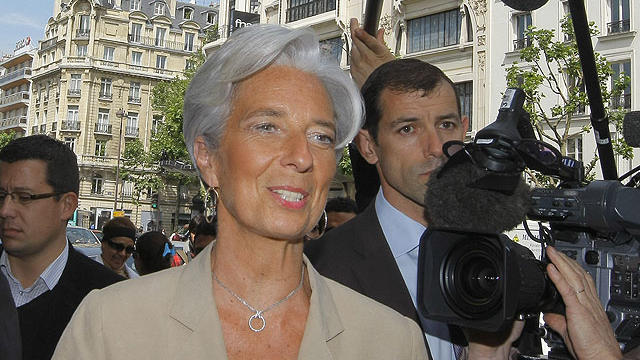 France's Finance and Economy Minister Christine Lagarde visits a Parisian supermarket and goods retailer in Paris, May 19, 2011.  