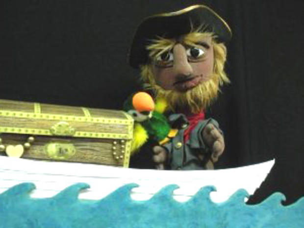 puppet-on-boat 