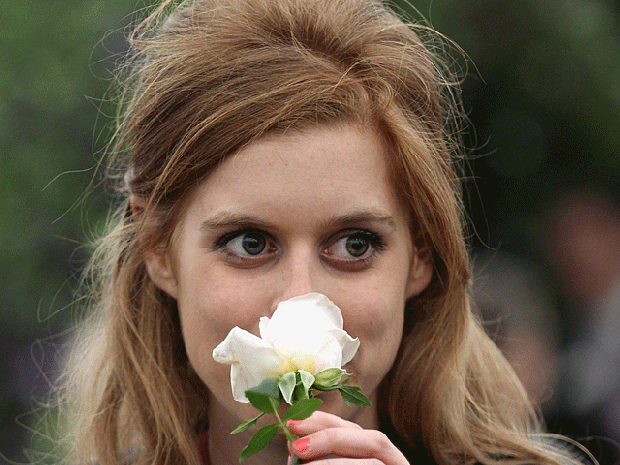 001-brit-beatrce--gfflower.gif 