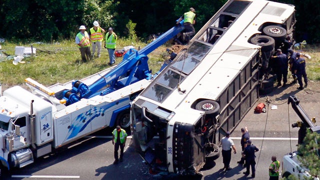 bus_crash_highway_012.jpg 
