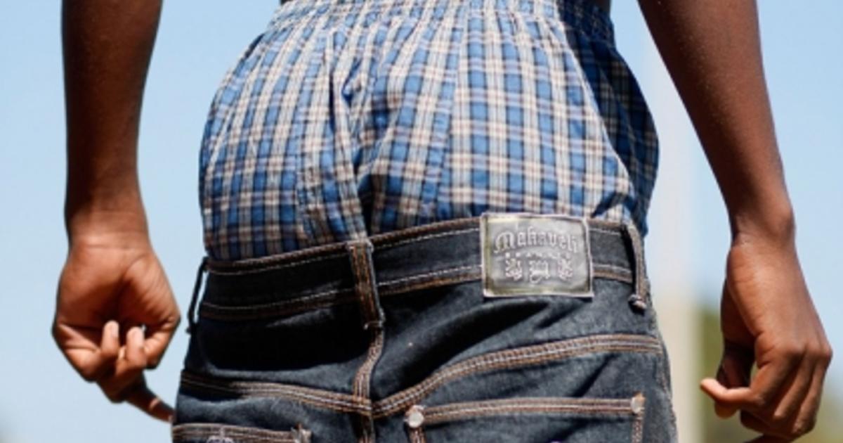 Saggy pants banned on Fort Worth buses - how low is too low? - CBS News