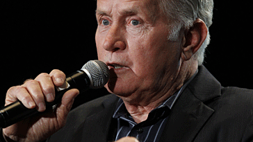 015-martin-sheen.gif 