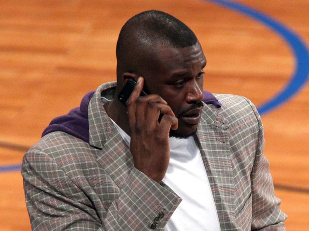 shaquille o'neal on phone