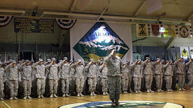 soldiers-salute-getty.jpg 