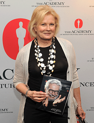 012-candice-bergen.gif 