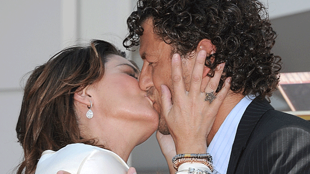 001-shania--an-dhubby.gif 