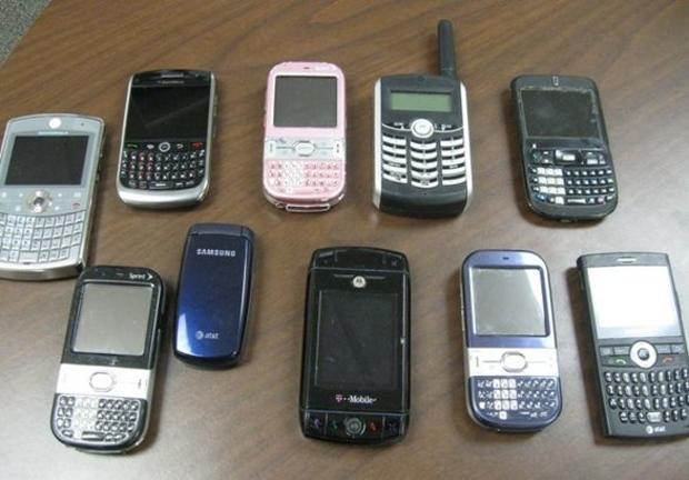 cell-phones.jpg 