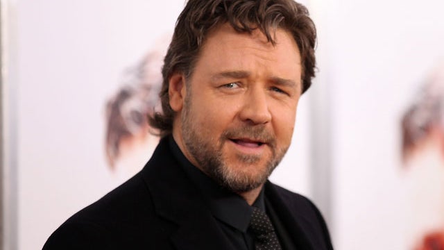 Russell Crowe is sorry about his circumcision rant on Twitter 