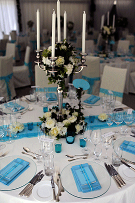 021-table-setting.gif 