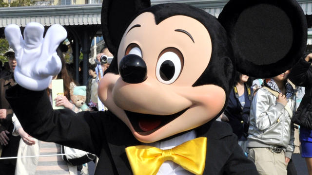 mickey_mouse_112210878_promo.jpg 