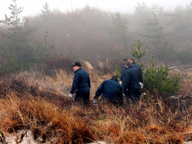  Suffolk County Police search for remains along Ocean Parkway in New York's Long Island. 