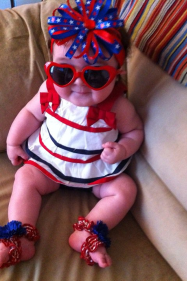 from-kellyann-simpson-of-philadelphia-picture-of-my-daughter-allison-at-23-weeks-on-her-1st-4th-of-july.png 