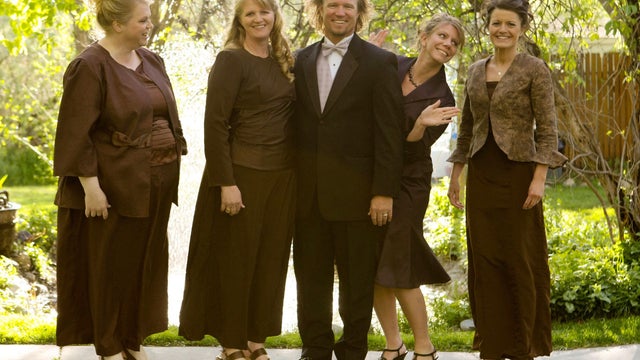 Sister_Wives_tAP100522158565_1.jpg 