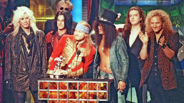 gunsroses933327.jpg 