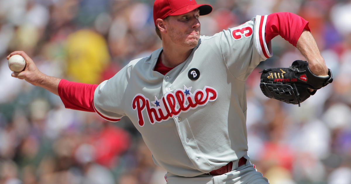 Roy Halladay elected to Baseball Hall of Fame in first year of eligibility  - Sports Collectors Digest