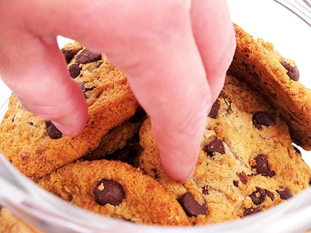 reaching for cookies, cookies, cookie jar, snacking, stock, 4x3, hand 